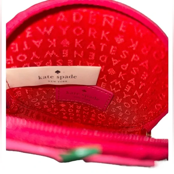 KATE SPADE CREME DE LA CREME CHOCOLATE DIPPED STRAWBERRY COIN PURSE - Picture 6 of 6
